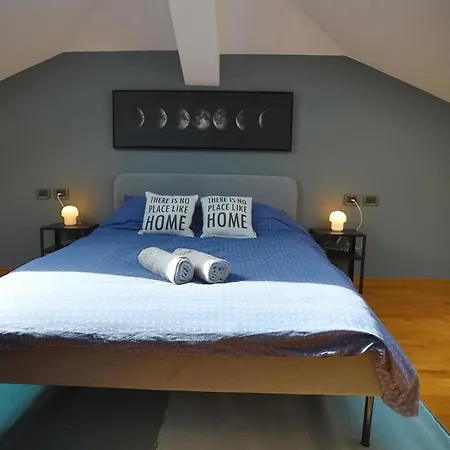 Moon Apartment